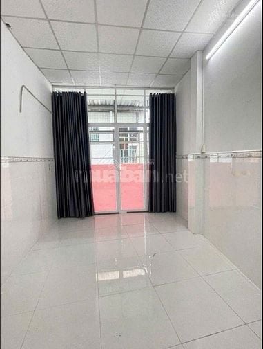 Bán gấp nhà 2MT hẻm trước sau Ngô Gia Tự, Phường 9, Quận 10.