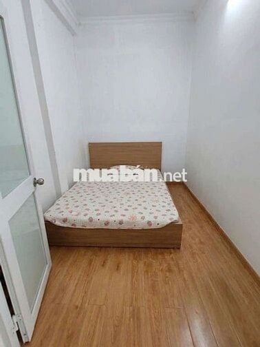 Chính chủ cho thuê chtt 2 ngủ 1 khách 387 Vũ Tông Phan