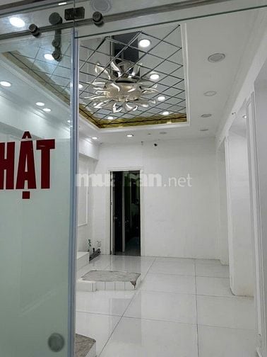 Cho thuê mặt bằng 33 CMT8, P.Bến Thành ( gần ngã sáu Phù Đổng)