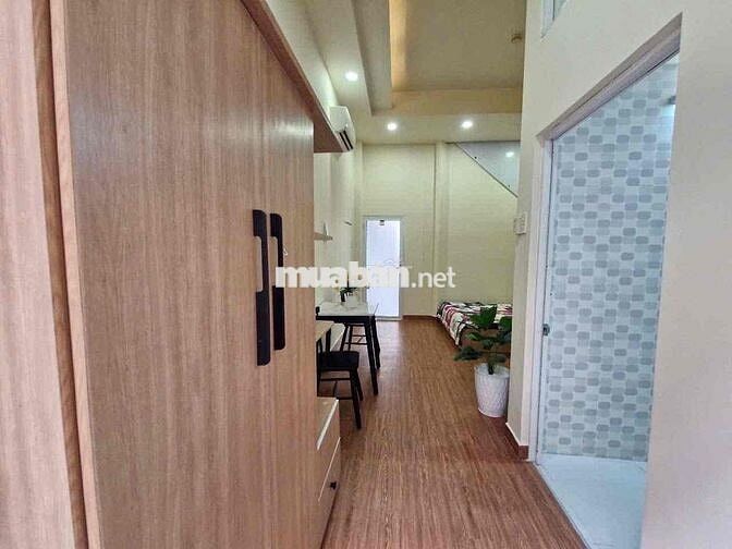CHO THUÊ CĂN HỘ FULL NỘI THẤT, PHÒNG ĐẸP, CÓ  SÂN SAU, Ở NGAY