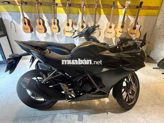 Honda CBR150R 7000km Đen