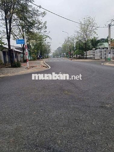 Bán đất mặt tiền gần chợ tương Bình hiệp