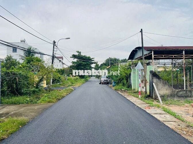 BÁN ĐẤT THỊ TRẤN CỦ CHI 285m2 Sổ riêng Giá 1tỷ4 Đường Nguyễn Văn Hoài