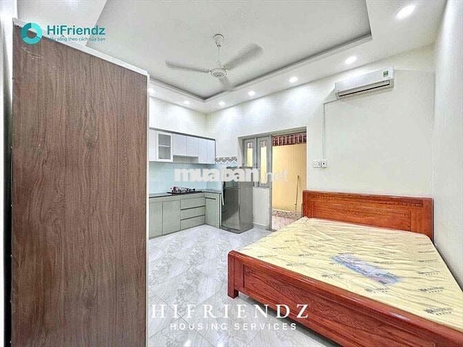 STUDIO / CỬA SỔ + BAN CÔNG / GẦN TRƯỜNG ĐẠI HỌC / FULL NỘI THẤT