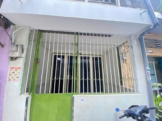 Bán gấp nhà 2MT hẻm trước sau Ngô Gia Tự, Phường 9, Quận 10.