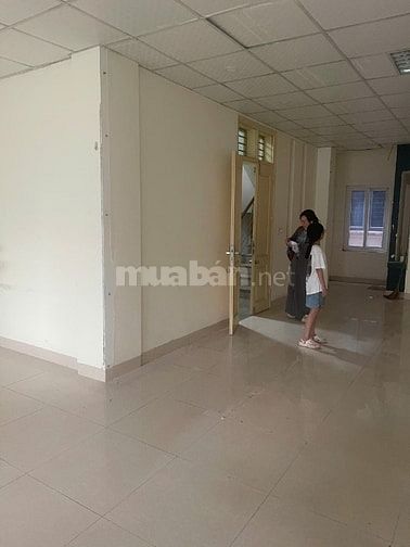 Cho thuê tầng 2,3,4 nhà phố Trung Kính đôi, làm văn phòng