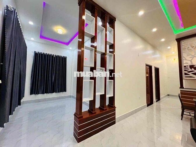 Cần chuyển nhượng lại một căn biệt thự mới full nội thất
