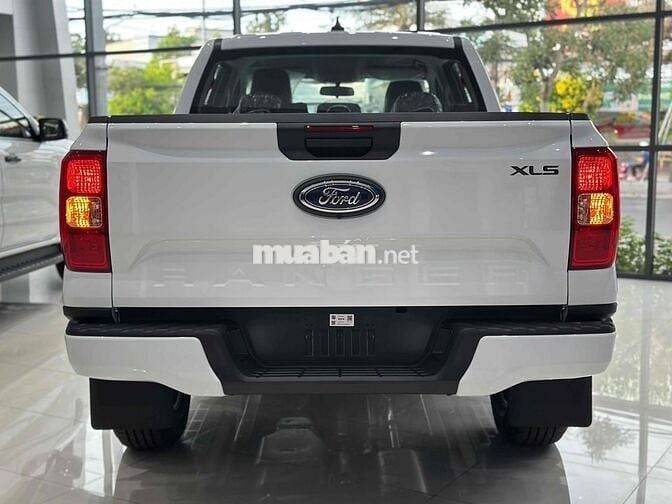 Ford Ranger XLS 6AT Trắng