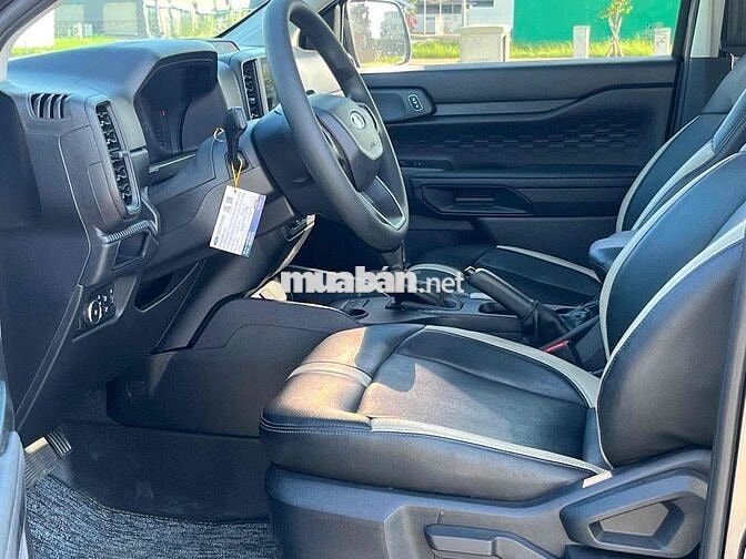 Ford Ranger XLS AT 4x2 2026 7.000 Km Xám