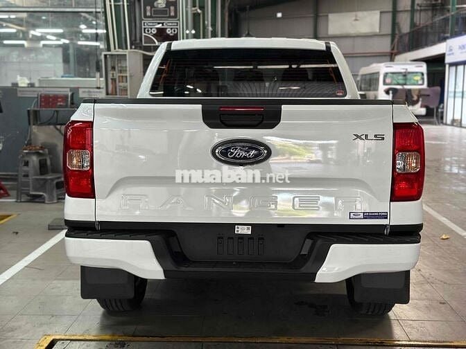 Ford Ranger XLS 6AT Trắng