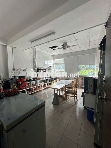 Sang lại mô hình văn phòng kết họp quán cà phê