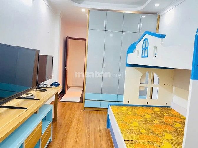 🎁 HỒ BA MẪU - SỔ ĐỎ RIÊNG -  Bán nhà Đống Đa nhỏ xinh cho gia đình