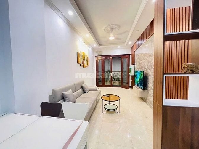 🎁 HỒ BA MẪU - SỔ ĐỎ RIÊNG -  Bán nhà Đống Đa nhỏ xinh cho gia đình
