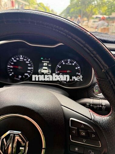 MG 55688 km màu Đen