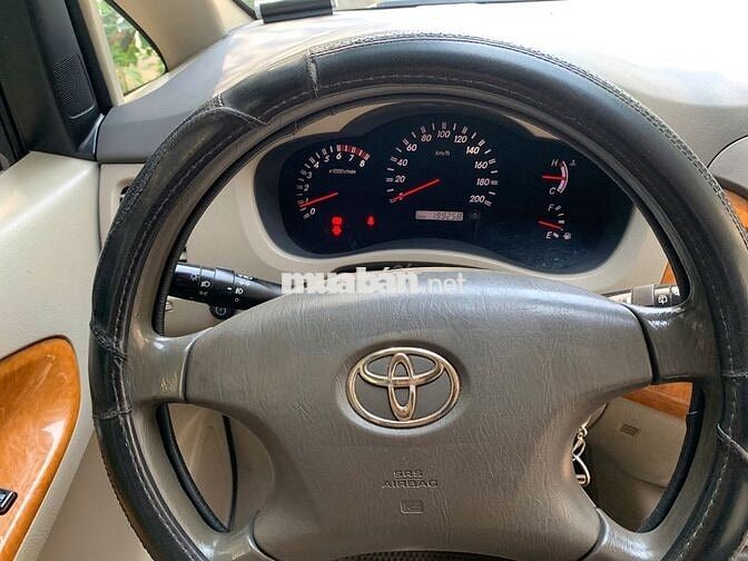 Toyota Innova 2009 Vàng cát 199km