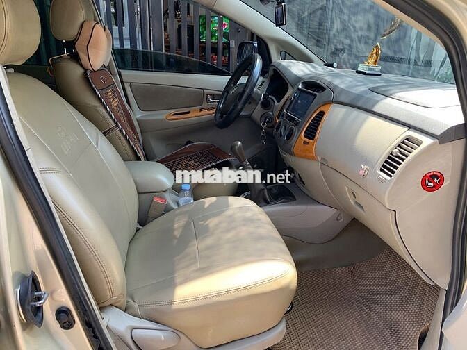 Toyota Innova 2009 Vàng cát 199km