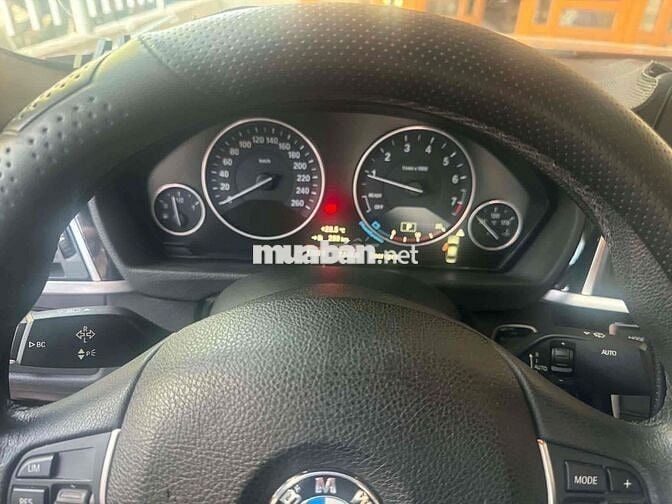 BMW 32*** km cam 5 chỗ