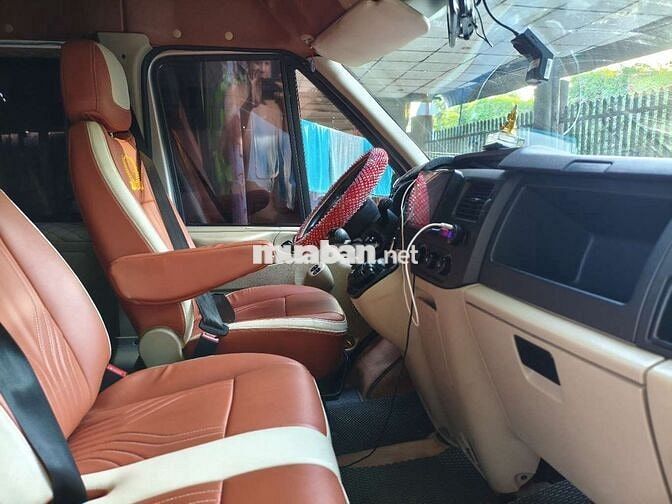 Ford Transit Bản giữa 2018 Vàng cát 16 chỗ