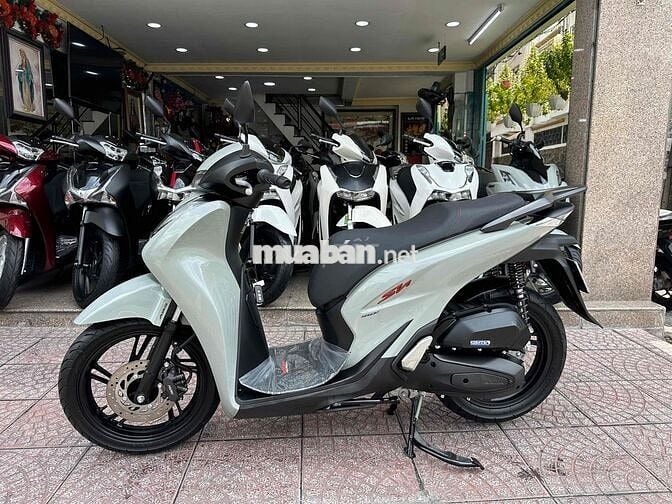 Honda SH 125i 4Val 2021 Xám Đen BSTP Chính Chủ