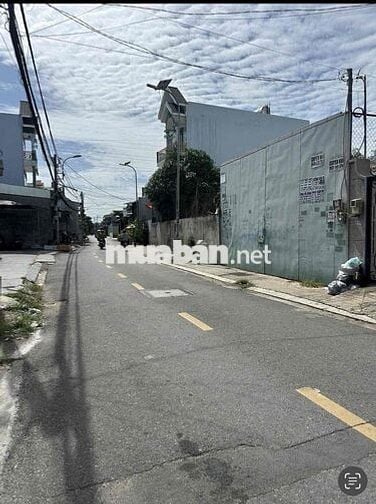 cần bán nhà mặt tiền đường số 8 , full nội thất cao cấp