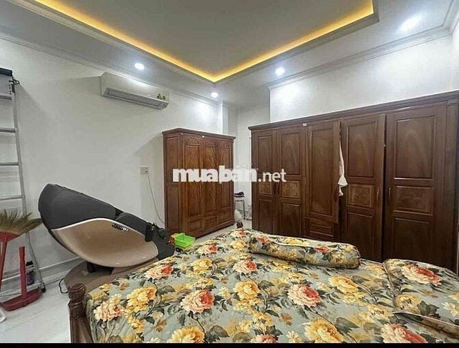 cần bán nhà mặt tiền đường số 8 , full nội thất cao cấp