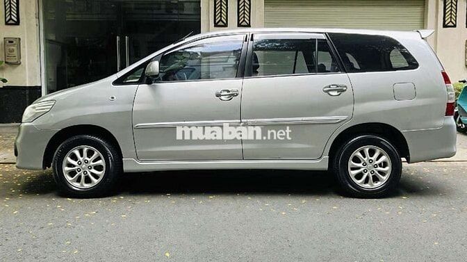 Toyota Innova bản 2.0G số tự động  đời cuối 2014