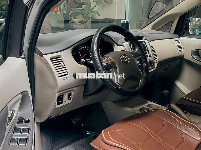 Toyota Innova bản 2.0G số tự động  đời cuối 2014