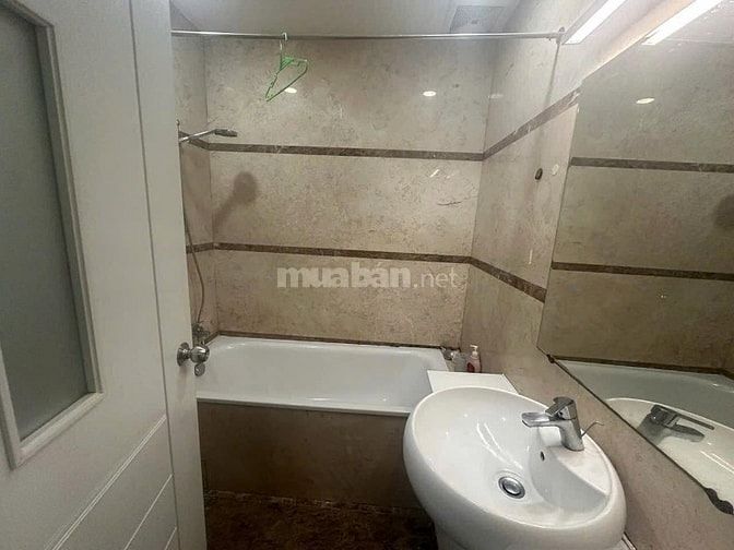 Căn 115m2,3p ngủ- Nội thất- Carillon 1- Hoàng Hoa Thám- giá 15tr/tháng