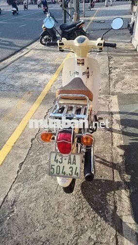 Xe máy Cup 50cc Vàng kem 50cc