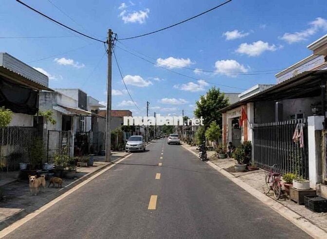 Đất Biên Hoà 80m² - Cách DT 768 300m - Sổ riêng - Giá 1tỷ2