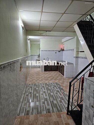 Nhà cho thuê đường Lê Đình Cẩn, Quận Bình Tân, hẻm xe hơi, đầu hẻm