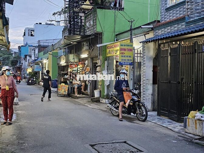 Nhà cho thuê đường Lê Đình Cẩn, Quận Bình Tân, hẻm xe hơi, đầu hẻm