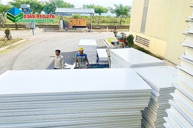 Tấm Panel Làm Nhà Tiền Chế Giá Rẻ – Thi Công Nhanh, Cách Nhiệt Tốt