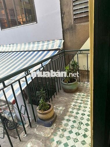 Cho thuê nhà nguyên căn Hàn Hải Nguyên - Q11 - 4*20