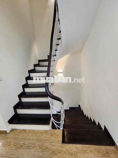 Hào Nam, 50m, Mặt ngõ 3 gác, Nhà đẹp sổ vuông, Không quy hoạch, Hiếm