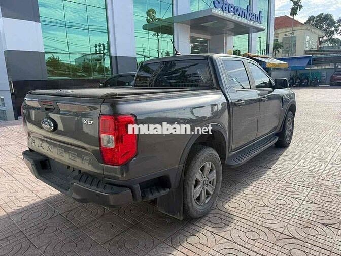 Bán Ford Ranger XLT 4x4 2022 đi ít, xhđ cao