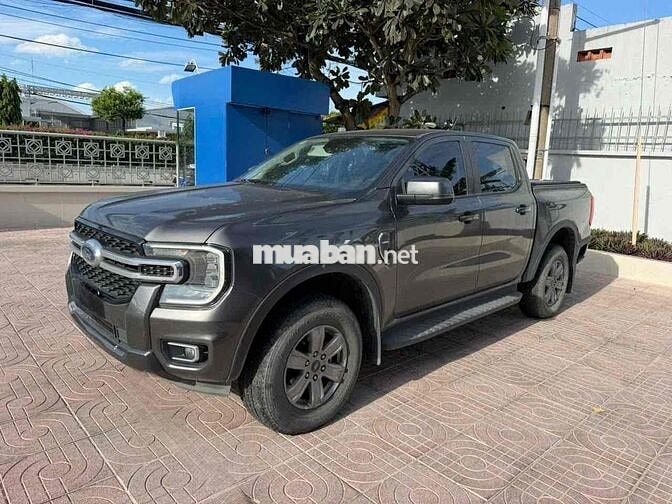 Bán Ford Ranger XLT 4x4 2022 đi ít, xhđ cao