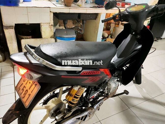 Yamaha Sirius Đen