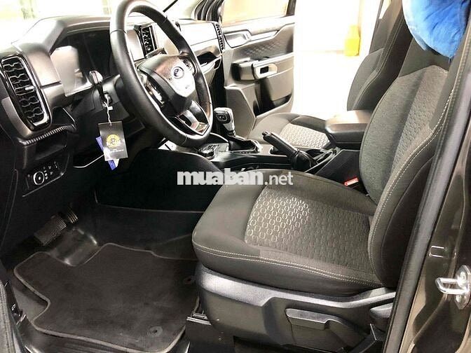 Bán Ford Ranger XLT 4x4 2022 đi ít, xhđ cao