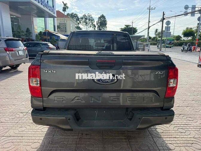 Bán Ford Ranger XLT 4x4 2022 đi ít, xhđ cao