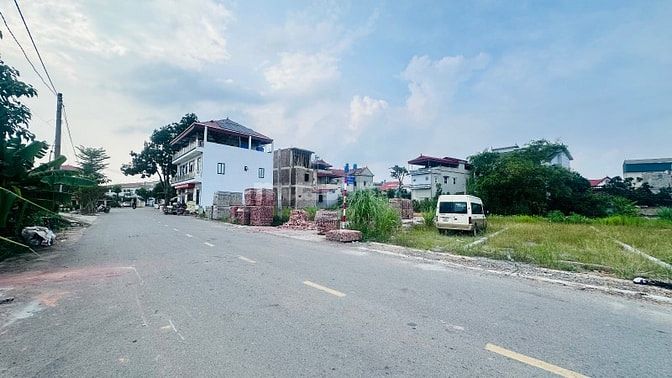 bán đất đấu giá mặt tiền kinh doanh đường liên xã Xuy Xá