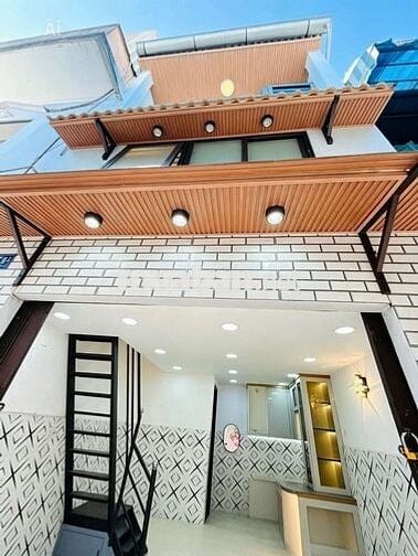 NHÀ ĐẸP  2 LẦU  GIÁ TỐT  . Q. 6.