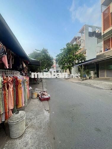 CHO THUÊ NHÀ MT ĐƯỜNG NGAY CHỢ - PHÚ THUẬN - QUẬN 7.