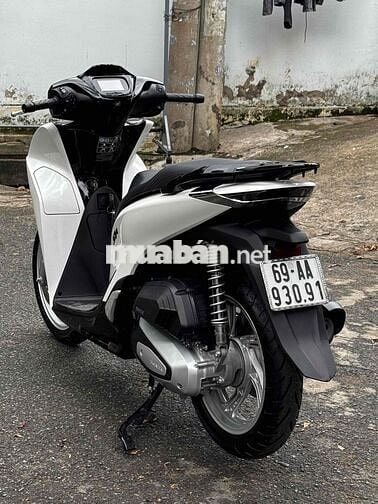 Honda SH 125i 2026 Trắng đen spoty siêu mới