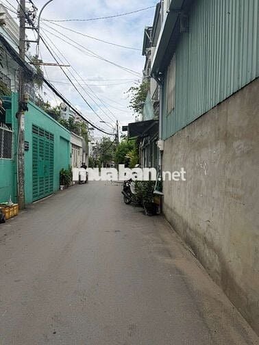 Nhà 10x10m hẻm xe tải thông 1/ phạm văn chiêu p9 GV. Gần CV Làng Hoa