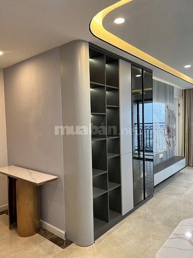 Chính chủ cho thuê căn hộ cao cấp mặt đường Xuân Diệu, Tây Hồ