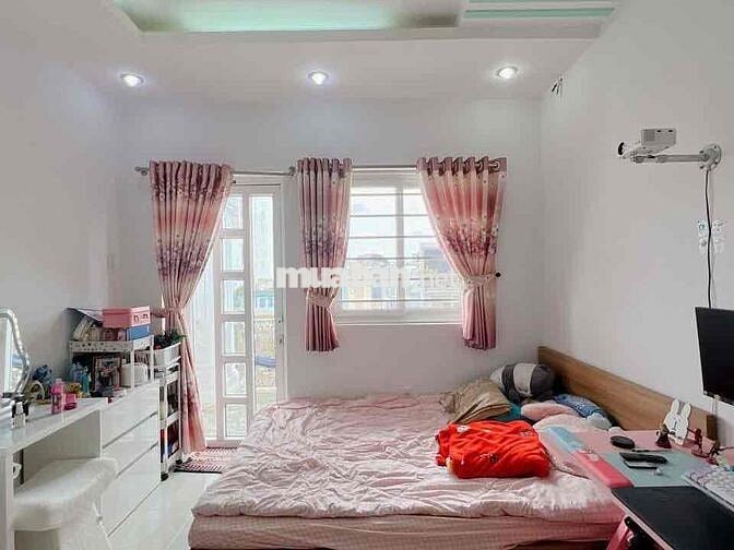 CĂN HỘ DV FULL NỘI THẤT BAN CÔNG AN NINH NGAY VX PHÚ LÂM KẾ HỒNG BÀNG