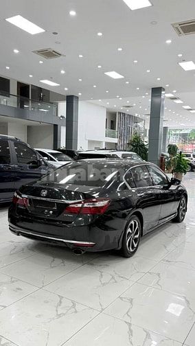 Bán Honda Accord sản xuất 2018. Xe cực đẹp.