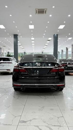 Bán Honda Accord sản xuất 2018. Xe cực đẹp.