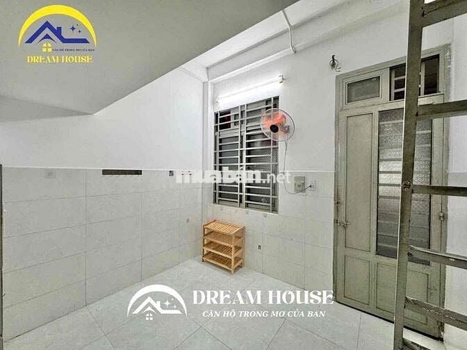 PHONHF NGAY CHỢ PHẠM ĐĂNG GIẢNG CÁCH ĐẠI HỌC CÔNG THƯƠNG 2,3KM
